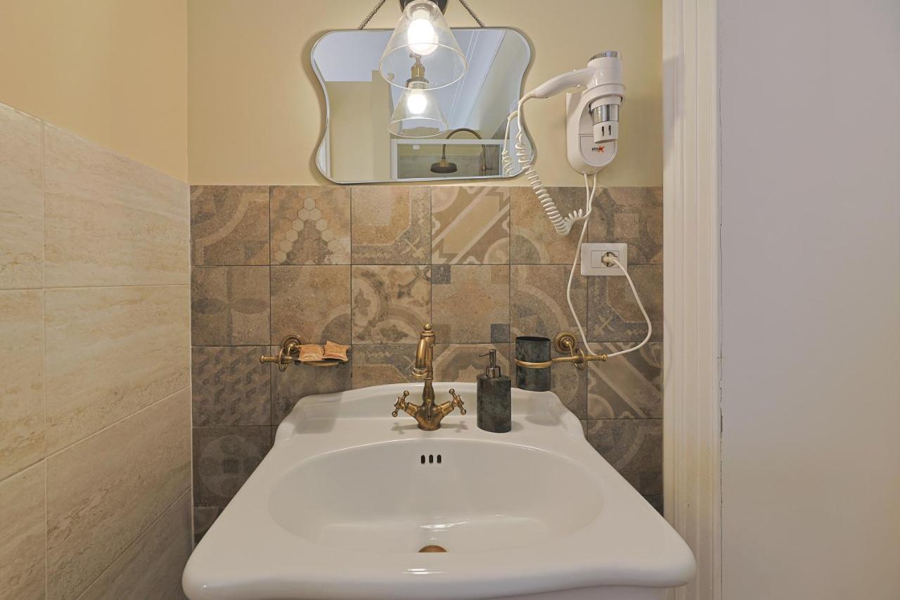 Art House Suites56 Via Del Babuino 56 Rome Buitenkant foto